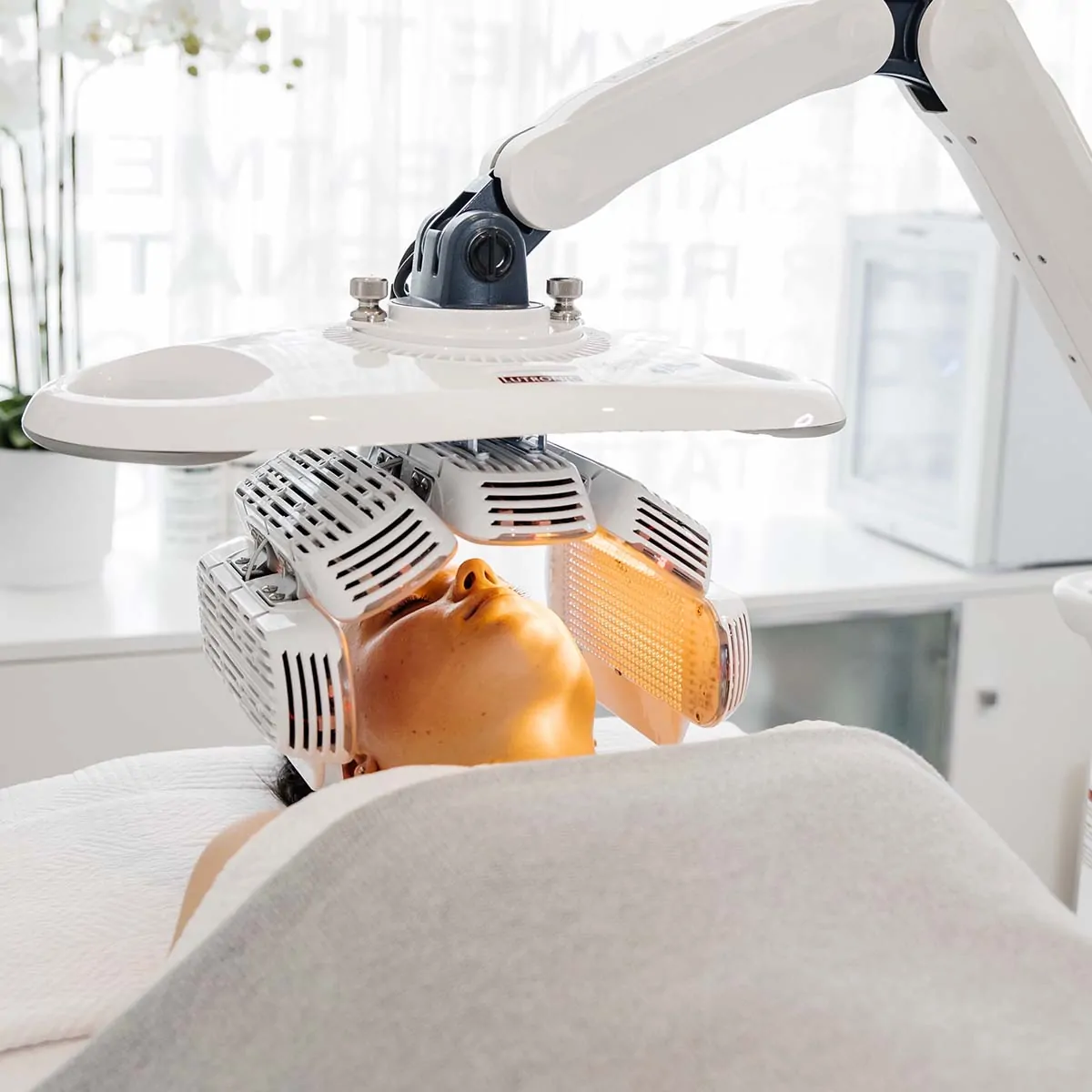 healite ii led phototherapy at lush skin and laser clinic shepparton