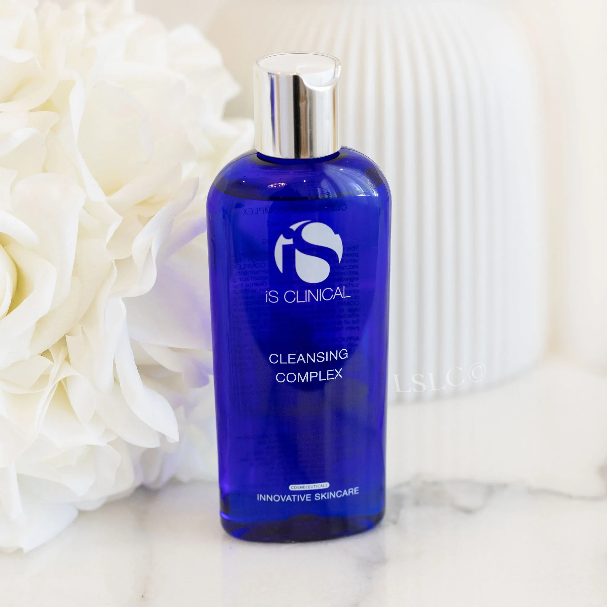 iS CLINICAL Cleansing Complex