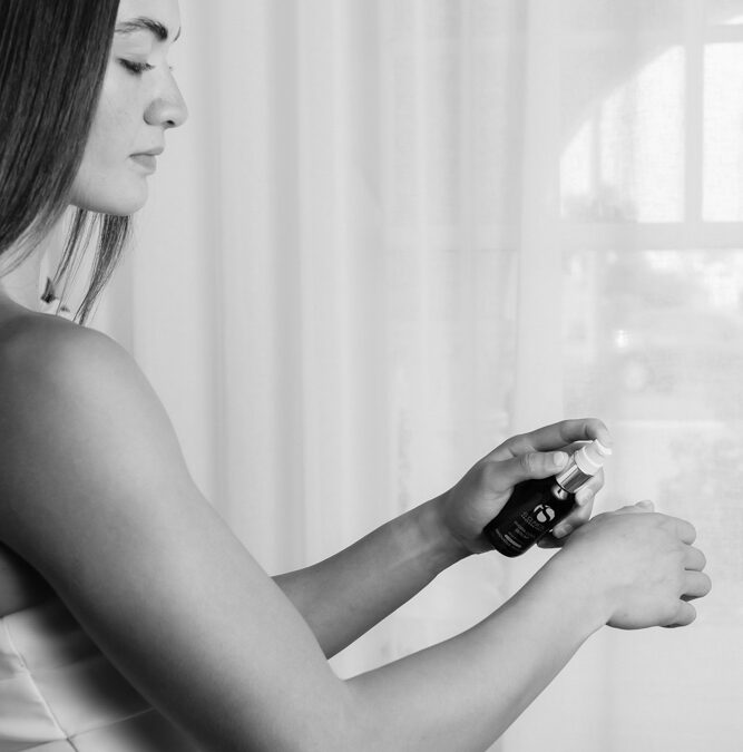 Top 7 Benefits Of Hyaluronic Acid: Discover The Magic Of Hydration